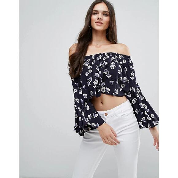 LF Love Floral Bardot Flutter Top Navy Print Size Small New - Picture 3 of 9